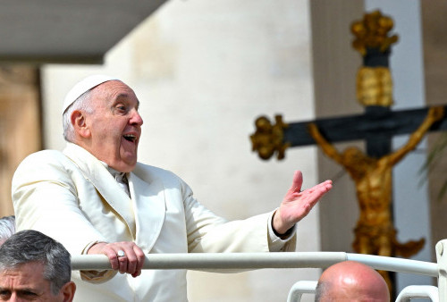 Paus Sehat, Pimpin Langsung Pekan Paskah