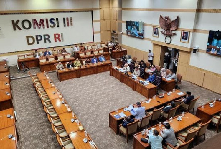 Komisi III DPR RI Setujui 10 Hakim Agung dan Hakim Ad Hoc HAM 2025
