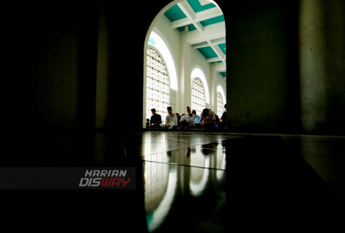 Shalat Idulfitri di Surabaya