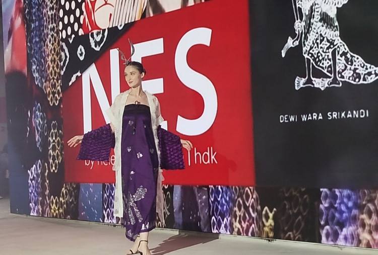 Tampil Memukau di JF3, NES by HDK Ubah Tenun Makassar Jadi Mode Kelas Dunia