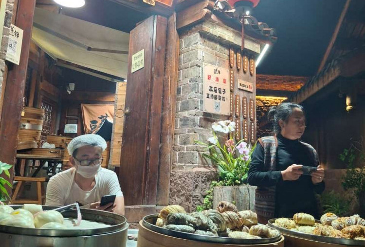 Harian Disway di China International Press Communication Center (CIPCC) (66): Menutup Malam dengan Hidangan Sichuan
