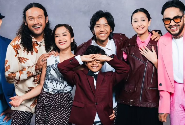7 Fakta Menarik film Keluarga Super Irit