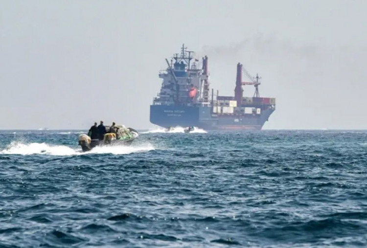 Trump Kembali Beri Jeda 10 Hari Serang Iran Setelah Izinkan 10 Kapal Minyak Lewati Selat Hormuz