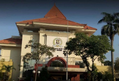 Anggota DPRD Surabaya Tersandung Kasus Selingkuh, BK Belum Dilapori