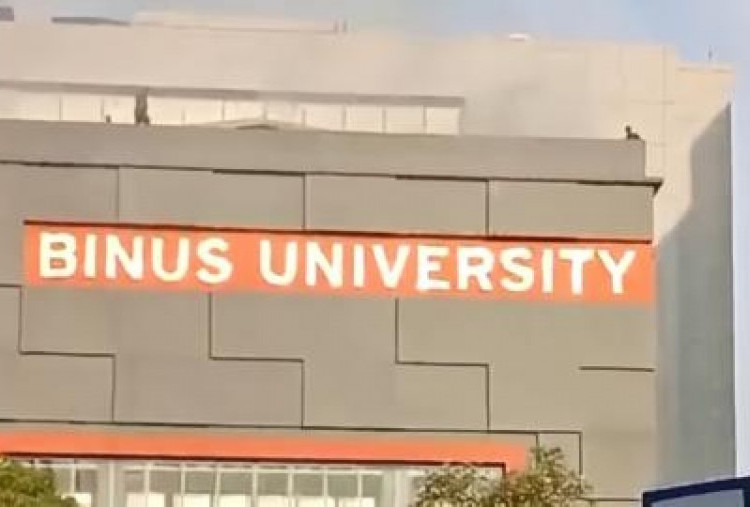 Kampus Binus Anggrek Kebakaran, Asap Hitam Membumbung di Lantai Atas