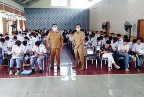 Pencari Kerja Membeludak Pascapandemi 