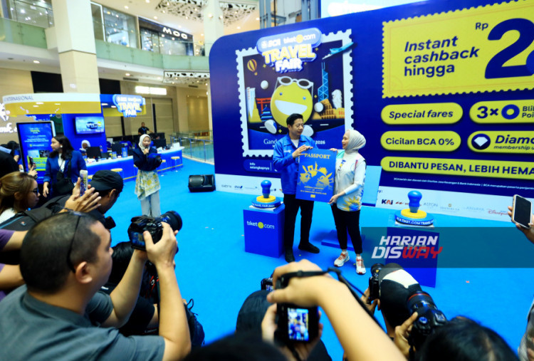 Melalui kolaborasi BCA dan tiket.com, pengunjung disuguhkan beragam penawaran menarik. Mulai dari instant cashback hingga Rp2 juta, cicilan 0% kartu kredit, tambahan hingga 3x Blibli Tiket Points, hingga upgrade ke Diamond membership yang memperkuat nilai transaksi perjalanan.