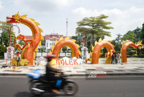 Ornamen Liong Naga Raksasa di Balaikota Surabaya