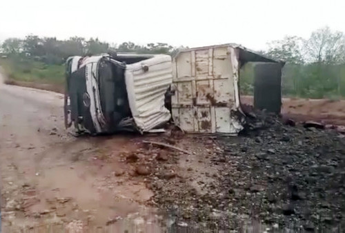 Truck Terguling di Lokasi Tambang, Sopir Tewas