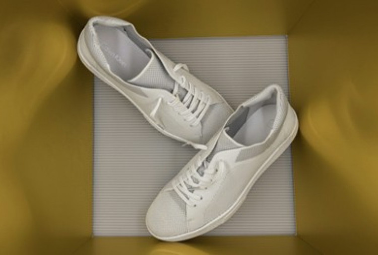 Sepatu Putih, Fashion Simpel Ikon Gaya Urban