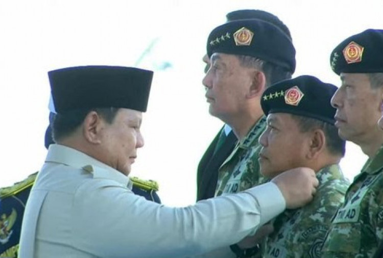 Prabowo Anugerahkan Jenderal Kehormatan kepada 5 Purnawirawan TNI di Batujajar