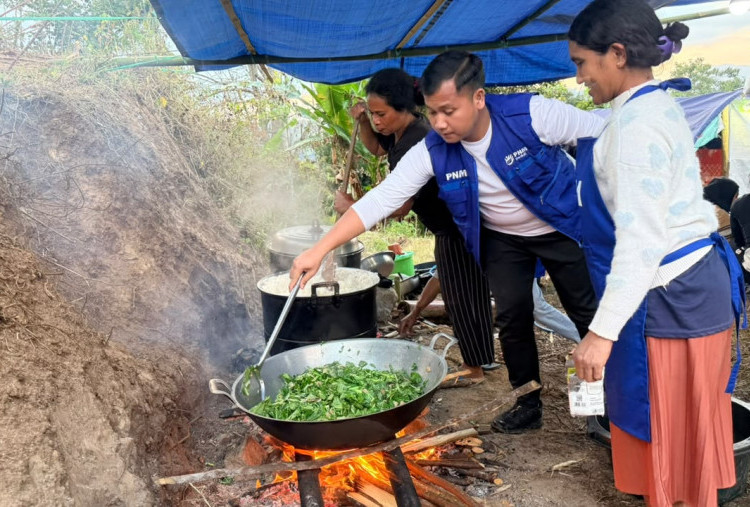 Dari Posko ke Posko, PNM Terus Bergerak Dampingi Warga Terdampak Gempa NTT   
