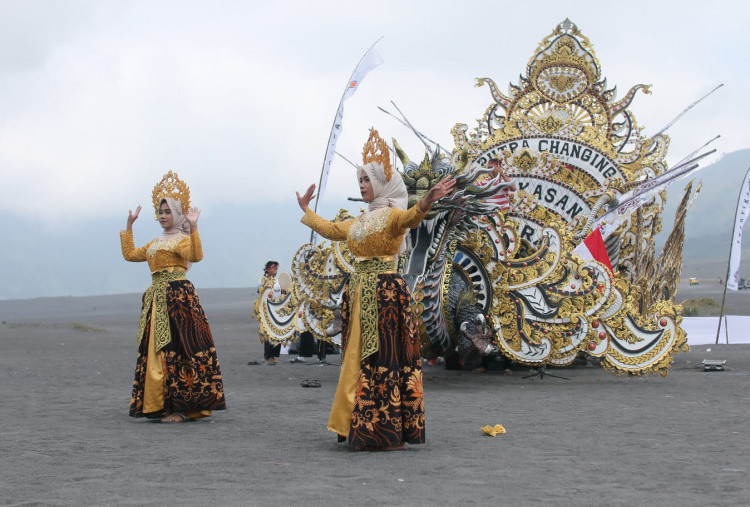 Eksotika Bromo 2025, Ruwat Rawat Segoro Gunung Ingatkan Pentingnya Merawat Lingkungan