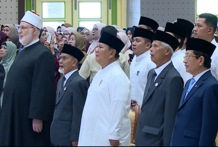 Prabowo Hadiri Resepsi 1 Abad Ponpes Gontor, Dibuka dengan Pembacaan Surah Al-Ahzab Ayat 70-73, Ini Artinya!