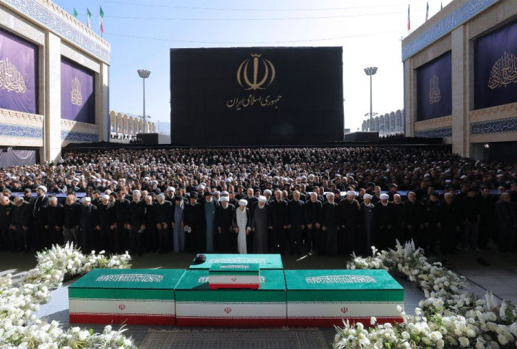 Menunggu Munculnya Pemimpin Baru di Tengah Duka Iran: Semua Anak Hadir, Kecuali Mojtaba