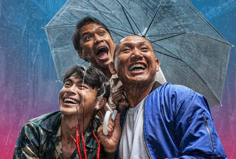 Kocak Abis! 5 Fakta Film Jadi Tuh Barang yang Angkat Profesi Pawang Hujan