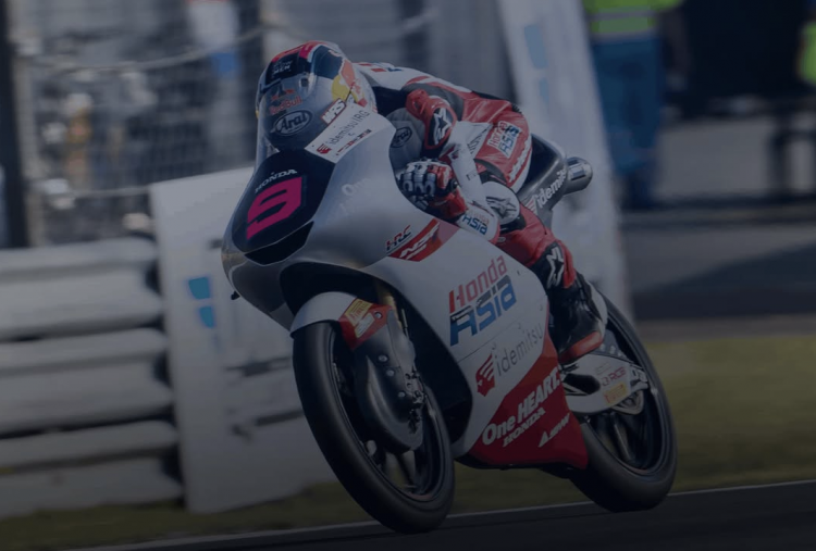 Veda Ega Pratama Nyaris Bikin Kejutan di Moto3 Belanda 2026, Start P7! Hakim Danish Terpuruk di P16