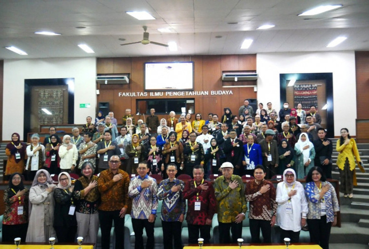 Simposium Nasional Guru Besar Humaniora (2-Habis): Dari Konservasi Budaya Sampai Hilirisasi Humaniora