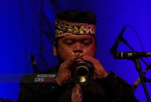 Parade Gamelan menampilkan karya musik dari 6 kelompok yang dipentaskan di Gedung Cak Durasim komplek Taman Budaya Jawa Timur. Sementara pertunjukan karawitan remaja berjumlah 12 kelompok sekolah di Jawa Timur dipentaskan di Pendopo Taman Budaya. 