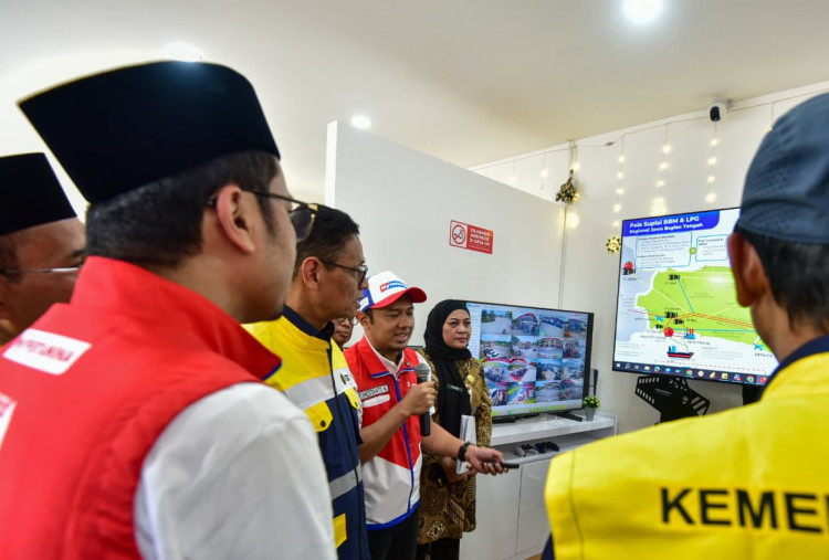 Jamin Stok BBM Aman saat Mudik, Wakil Menteri ESDM Kunjungi Rest Area 379 A Batang-Semarang