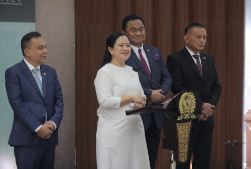 Rapat tersebut dipimpin oleh Ketua DPR Puan Maharani.Hadir pula pimpinan lain, yakni Wakil Ketua DPR RI Sufmi Dasco Ahmad, Lodewijk Paulus, dan Rachmat Gobel.(Raka Denny/Harian Disway)