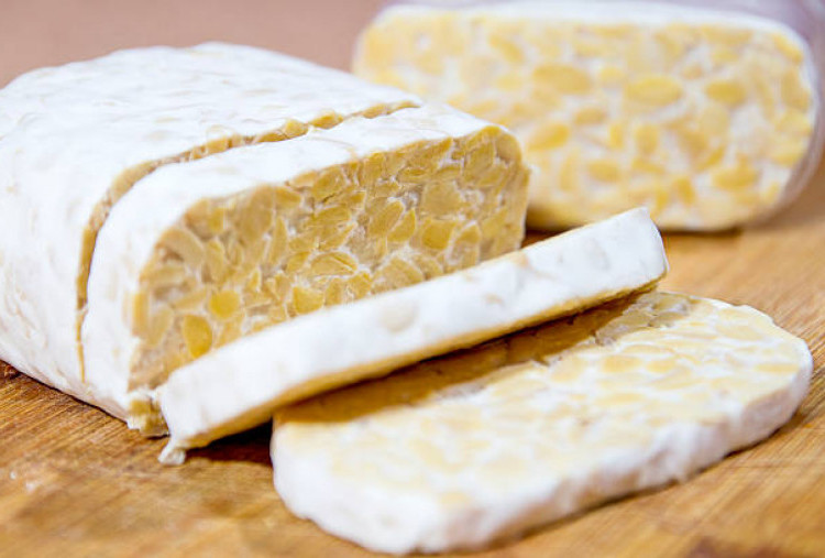 Benarkah Tempe Mentah Bisa Sembuhkan GERD? Ini Fakta dan Penjelasannya