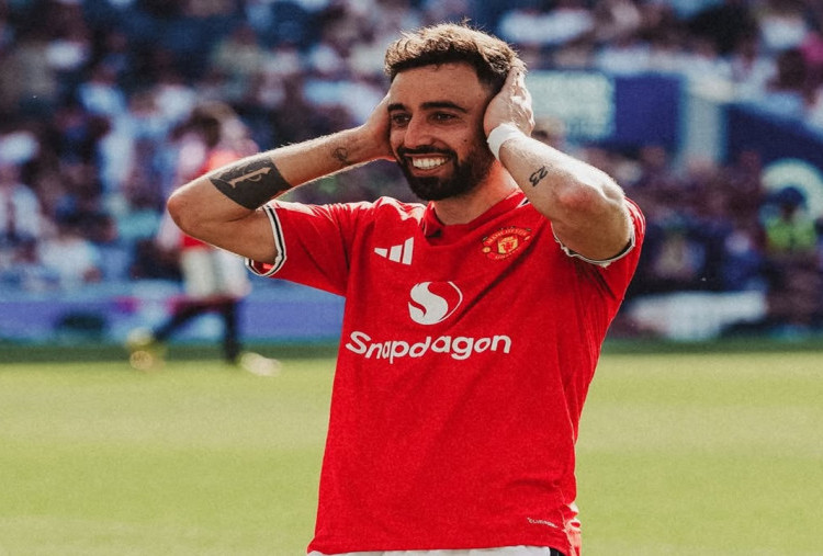 Michael Carrick Minta Bruno Fernandes Bertahan di MU, Klub Arab Saudi Siapkan Tawaran Besar