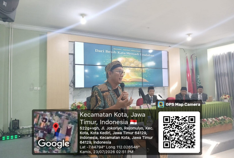 Prof. Muhammad Adib Ajak Wisudawan UIN Syekh Wasil Kediri Abadikan Diri Melalui Tulisan