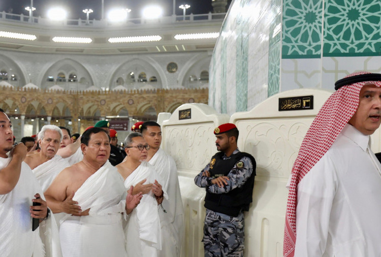 Kunker ke Saudi, Prabowo Laksanakan Ibadah Umrah dan Sapa Jemaah Indonesia di Mekkah