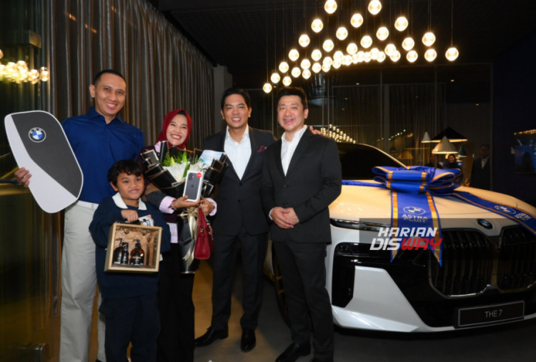 Peresmian dihadiri jajaran pimpinan BMW Group Indonesia dan BMW Astra, termasuk President Director BMW Group Indonesia Peter “Sunny” Medalla dan Chief Executive BMW Astra Sanfrantis Tanu. Keduanya menekankan bahwa kehadiran Retail.Next bukan hanya pembaruan fasilitas, tetapi juga peningkatan pengalaman pelanggan melalui pendekatan yang lebih personal, digital, dan relevan dengan gaya hidup urban. Dengan dominasi BMW di segmen premium, fasilitas baru ini menjadi langkah strategis untuk memperkuat hubungan dengan komunitas dan memperluas standar layanan.