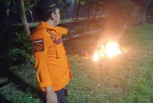 Lagi! Tawuran di Margomulyo Surabaya, Satu Motor Dibakar