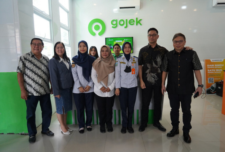 Sinergi Gojek, Dishub, dan Kepolisian Jaga Kelancaran Arus Penumpang Medaeng Saat Puncak Perjalanan Akhir Tahun