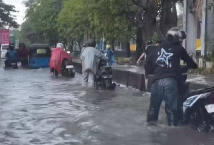 22 Titik Lokasi Banjir Jakarta Hari Ini, Awas Macet Hindari saat Pulang Kerja 