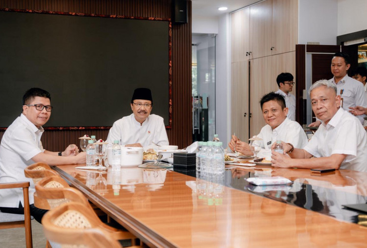 Mensos Gus Ipul Kawal Pembangunan Sekolah Rakyat di OKU Timur dan Sambas