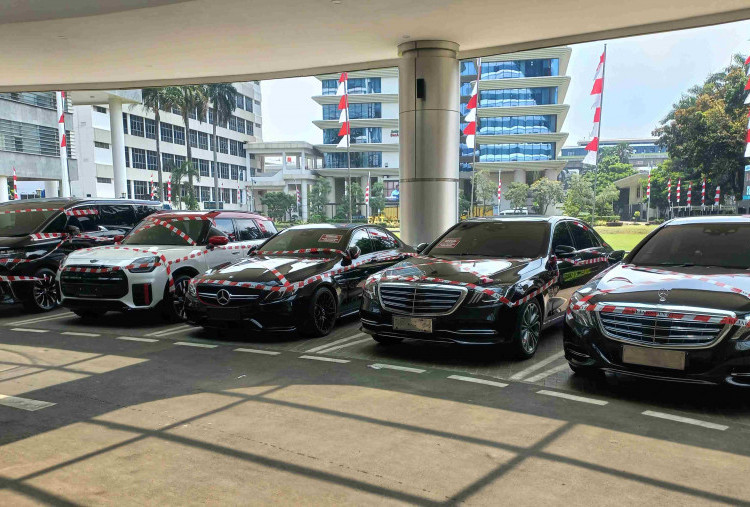 Kejagung: Mobil Sitaan dari Riza Chalid Dipindahkan ke Rupbasan