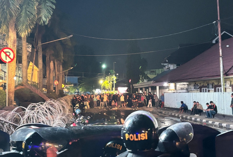 Demo di Kaltim Memanas, Massa Desak Gubernur Rudy Mas’ud Mundur dan Hentikan KKN