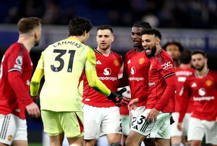 Manchester United Kalahkan Chelsea 1-0, Michael Carrick Puji Bek Dadakan Tampil Gemilang
