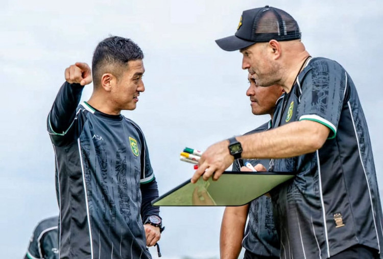 Pelatih Baru Persebaya, Bernardo Tavares, Butuh Dukungan Loyal Bonek 