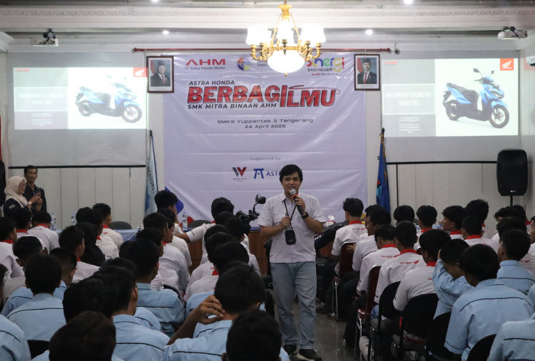 Bedah Teknologi Honda Vario 125 Street, Astra Honda Berbagi Ilmu di SMK Yuppentek 2