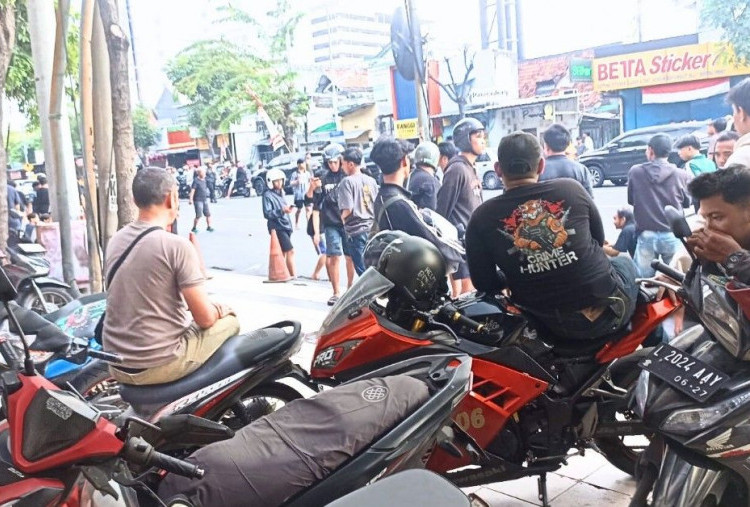 Kronologi Bentrokan Massa di Embong Malang, Dugaan Dipicu Miras