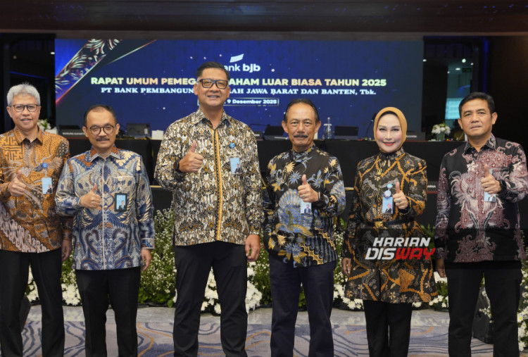 RUPSLB juga menetapkan formasi baru Dewan Komisaris dan Direksi, termasuk penugasan Ayi Subarna sebagai Direktur Pengganti Direktur Utama sesuai SK Direksi dan keterbukaan informasi Perseroan. Rapat diselenggarakan secara elektronik melalui platform eASY.KSEI dengan mengacu pada ketentuan OJK, sementara pimpinan rapat dan profesi pendukung hadir secara fisik di Menara bank bjb, Bandung.