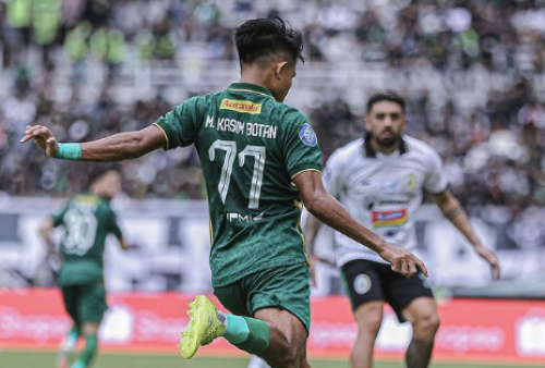 Kasim Botan: Permata Persebaya yang Serbabisa