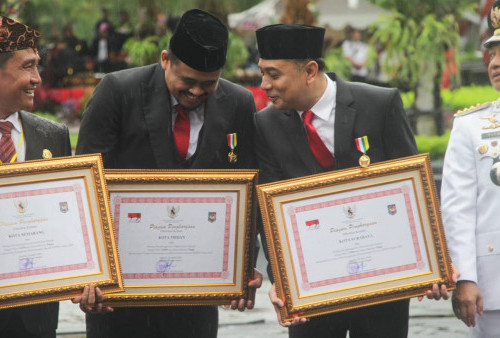 Bobby Nasution Dapat Penghargaan Satyalancana Karya Bhakti Praja Nugraha Karena Menantu Presiden?