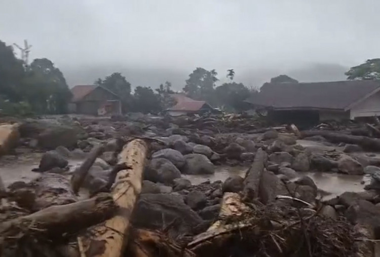 Hujan Lebat Guyur Solok, BMKG Ungkap Peringatan Dini Sebelum Banjir Bandang
