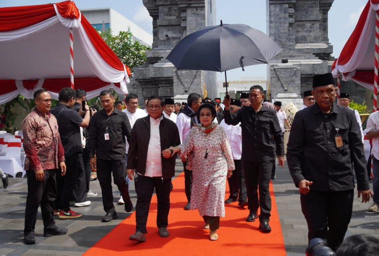 Megawati Dorong Regenerasi Kader Jelang Musancab PDIP Jatim, Fokus Perkuat PAC
