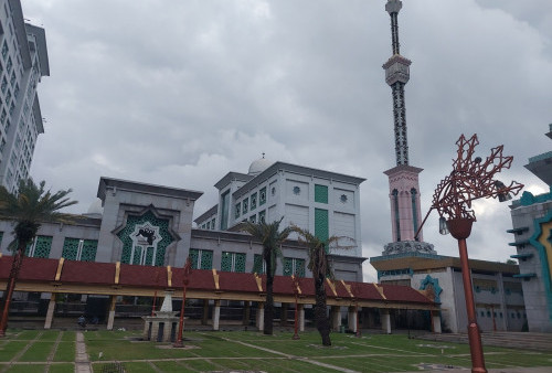 Masjid Jakarta Islamic Centre Gelar Salat Tarawih Pertama, Perdana Undang Imam dari Turki