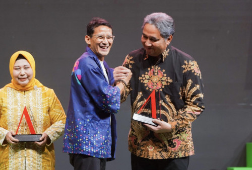  Nadiem Makarim Raih Penghargaan Kreatif untuk Warisan Budaya dan Pariwisata Lokal di Ajang IDeaward 2024