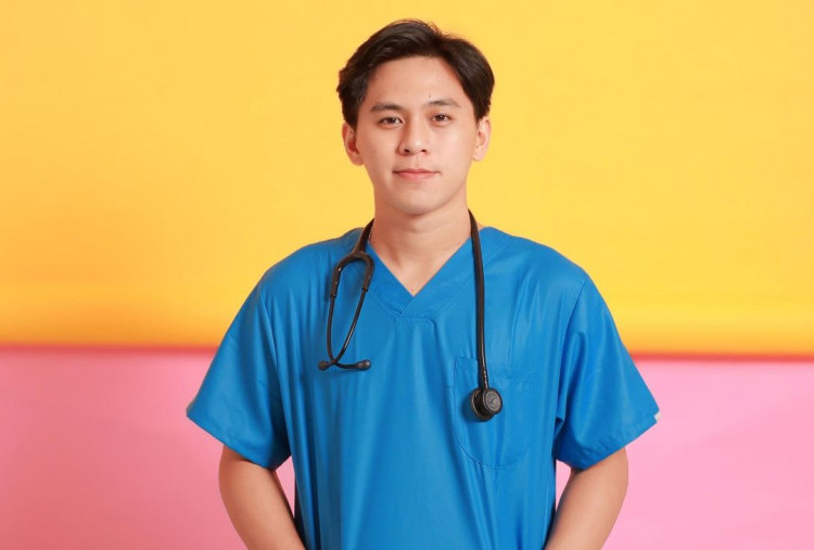 Cheng Yu Pilihan Dokter Internship Lulusan Tiongkok di RSUD Ngudi Waluyo Wlingi Junprihansel: Jin Xin Jie Li