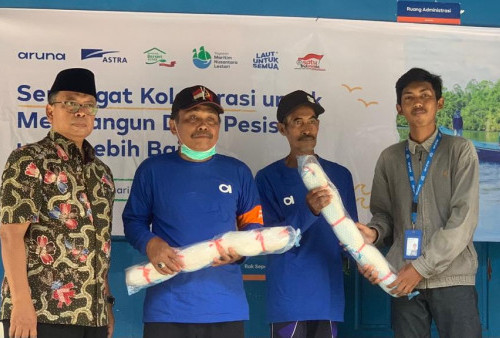Kemendes PDTT Hibahkan 200 Alat Jaring Tangkap ikan ke Masyarakat Pesisir Bangkalan