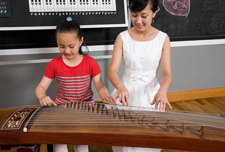 5 Fakta Menarik tentang Guzheng, Kecapi Khas Negara Tirai Bambu